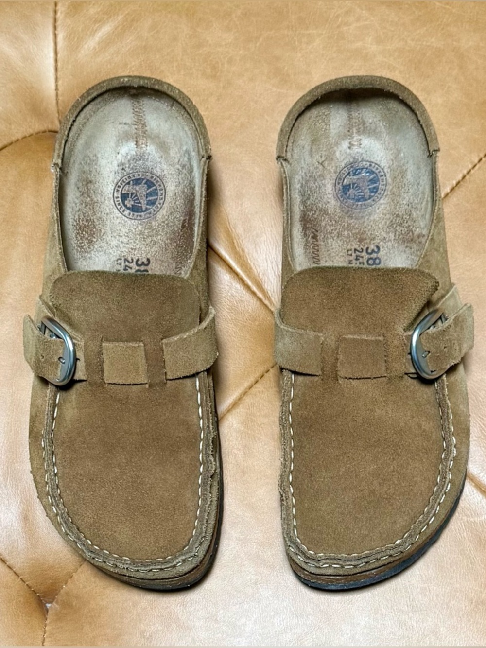 Birkenstock Women's Suede BuckleyTea - Picture 2 of 12